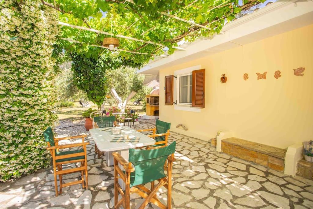 Anthia Private Studio A Breath Away From Beaches Áyios Nikítas 外观 照片